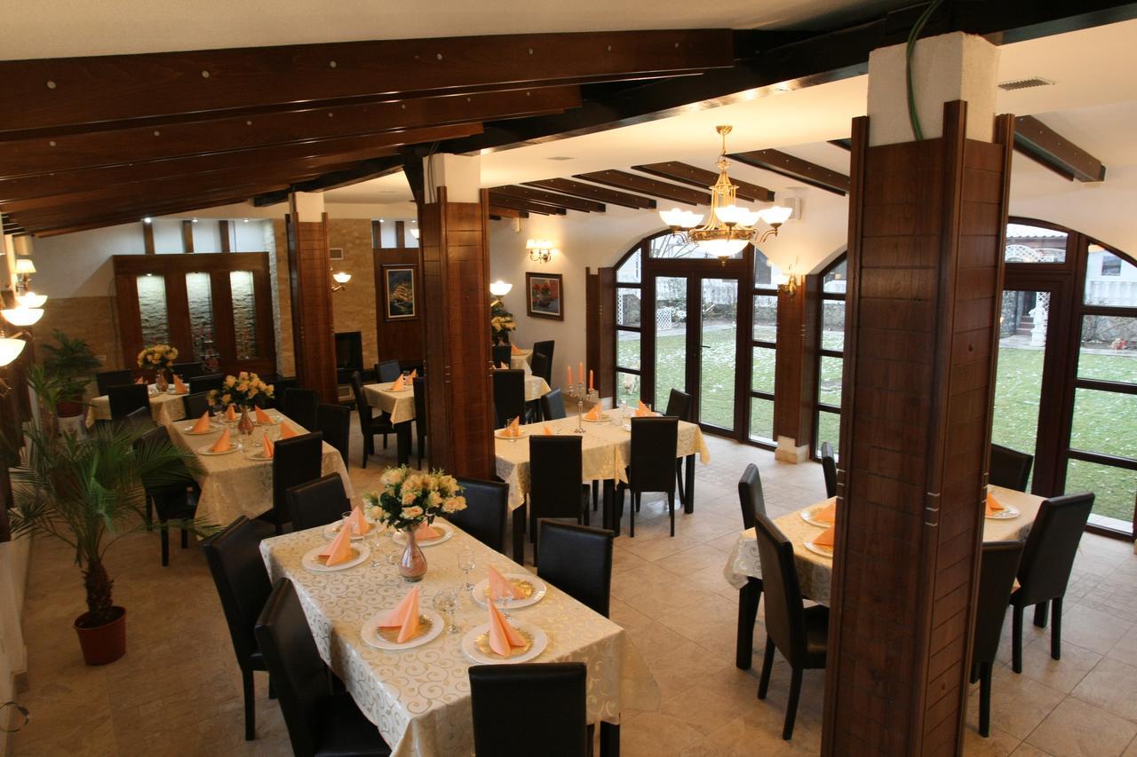 Hotel Roco Izvin Exterior foto