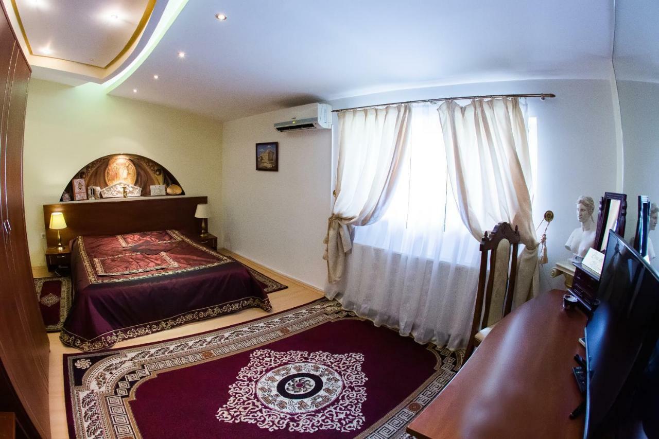 Hotel Roco Izvin Exterior foto
